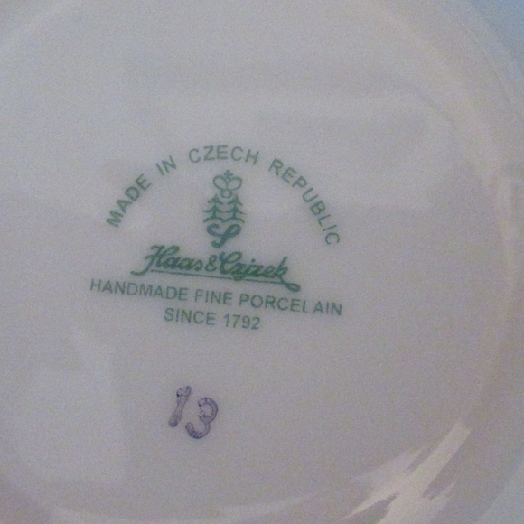 Haas & Cajzek Handmade porcelain Teacup & saucer - Picture 5 of 8